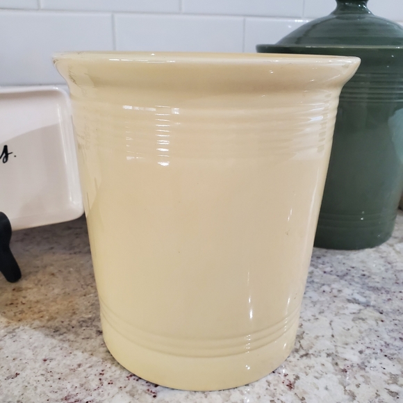 **SOLD** Fiestaware Canister / Crock Retired Ivory Vintage Like New - Picture 2 of 3